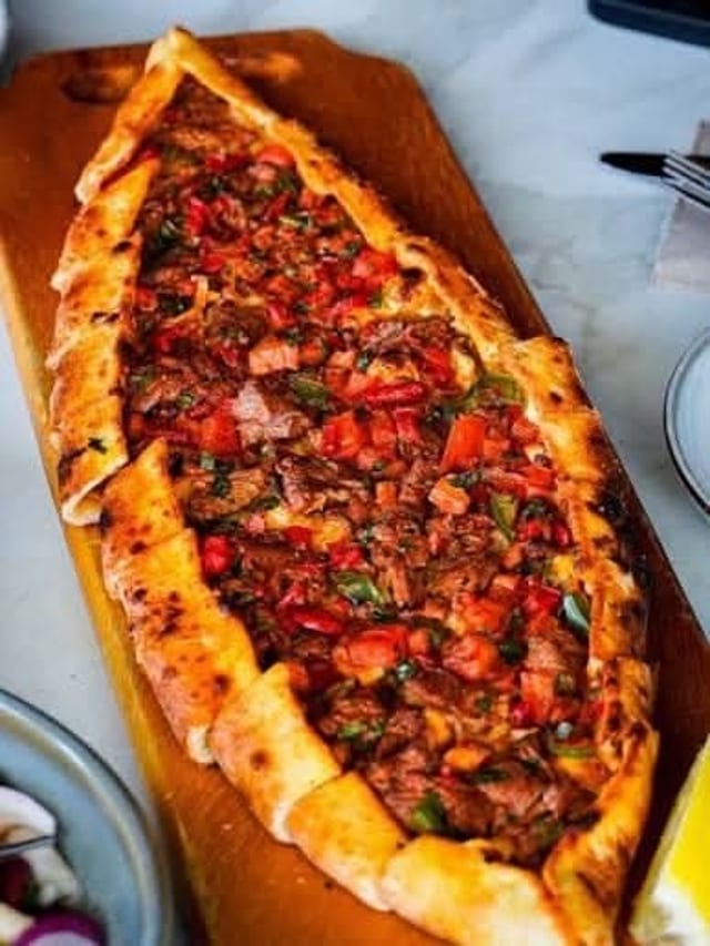 Doner Pide.